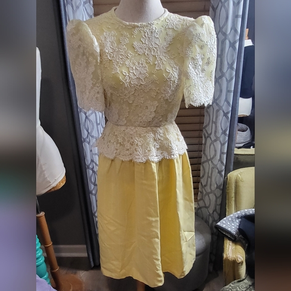 The Most Adorable William Pearson Vintage Dress Ever - Picture 6 of 6